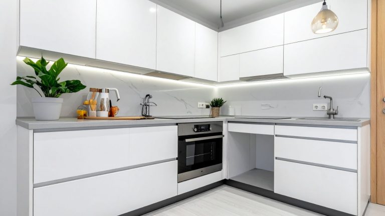 Design Ideas For Kitchens With White Cabinets